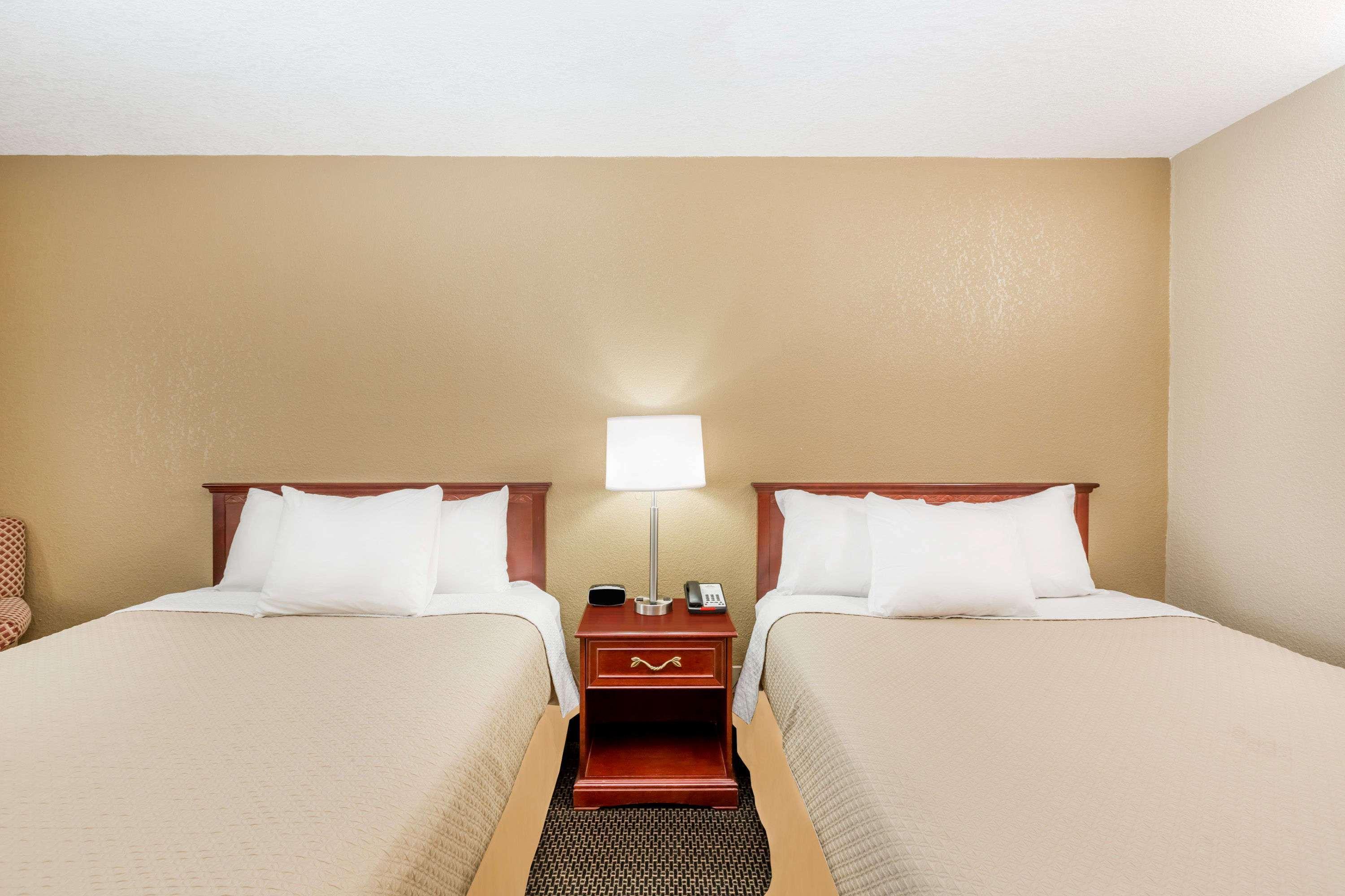 Days Inn By Wyndham Clive - West Des Moines Luaran gambar